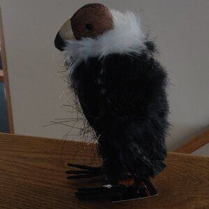 Lightweight Feathered Vulture 7.5" Height, 5" Width, 4" Depth